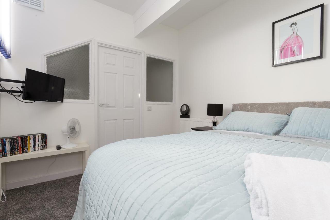 Clifton Bespoke Serviced Apartments Leeds  Exterior photo